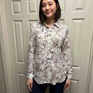 H&M spring tropics floral button up blouse with cream background